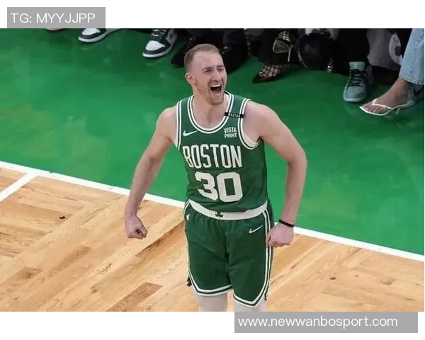 豪泽坚持三分出手21次直言追求纪录不愿投两分球